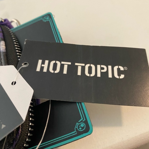 Hot Topic Disney The Nightmare Before Christmas Sketch Tech Wallet - Picture 7 of 9